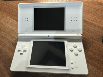 Nintendo DS Lite белая Новая!