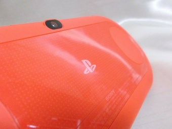 PS Vita Slim 2000 Wi-Fi White (неоновый оранжевый  3