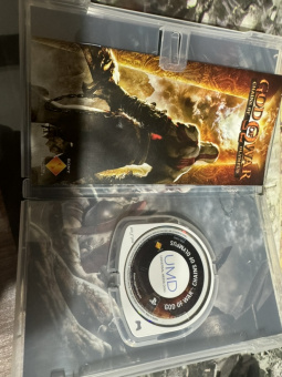 God of War Chains of Olympus (РSP, русская документация) USED 1